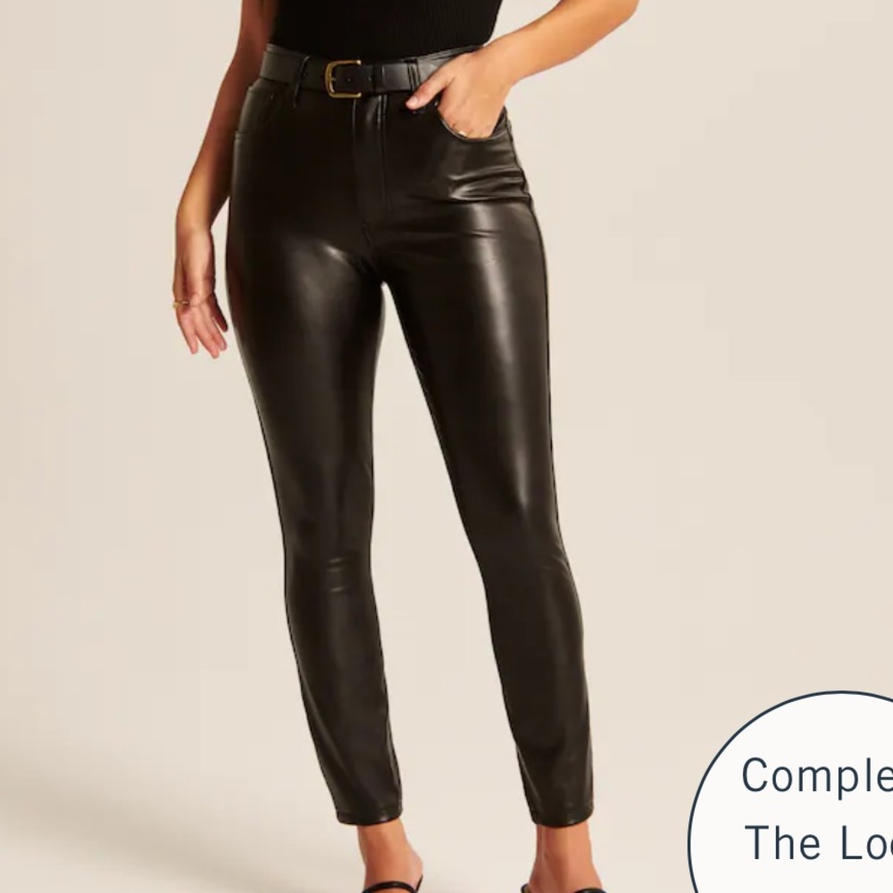 Women's
Curve Love Vegan Leather Skinny Pants